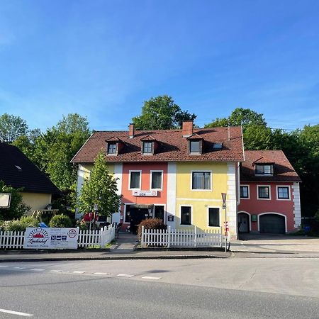 Lindenhof Ybbs Bed & Breakfast Ybbs an der Donau Bagian luar foto