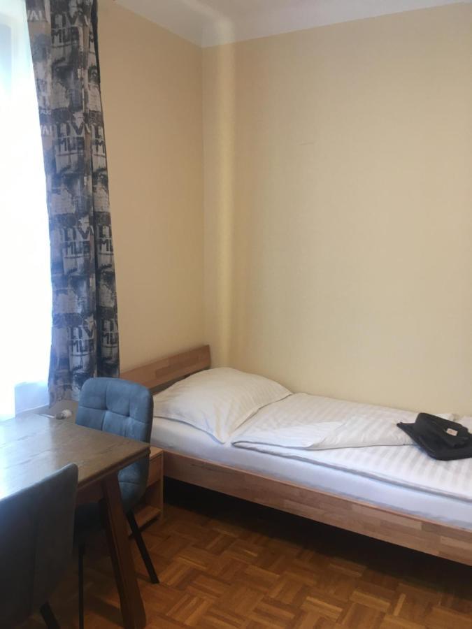 Lindenhof Ybbs Bed & Breakfast Ybbs an der Donau Bagian luar foto