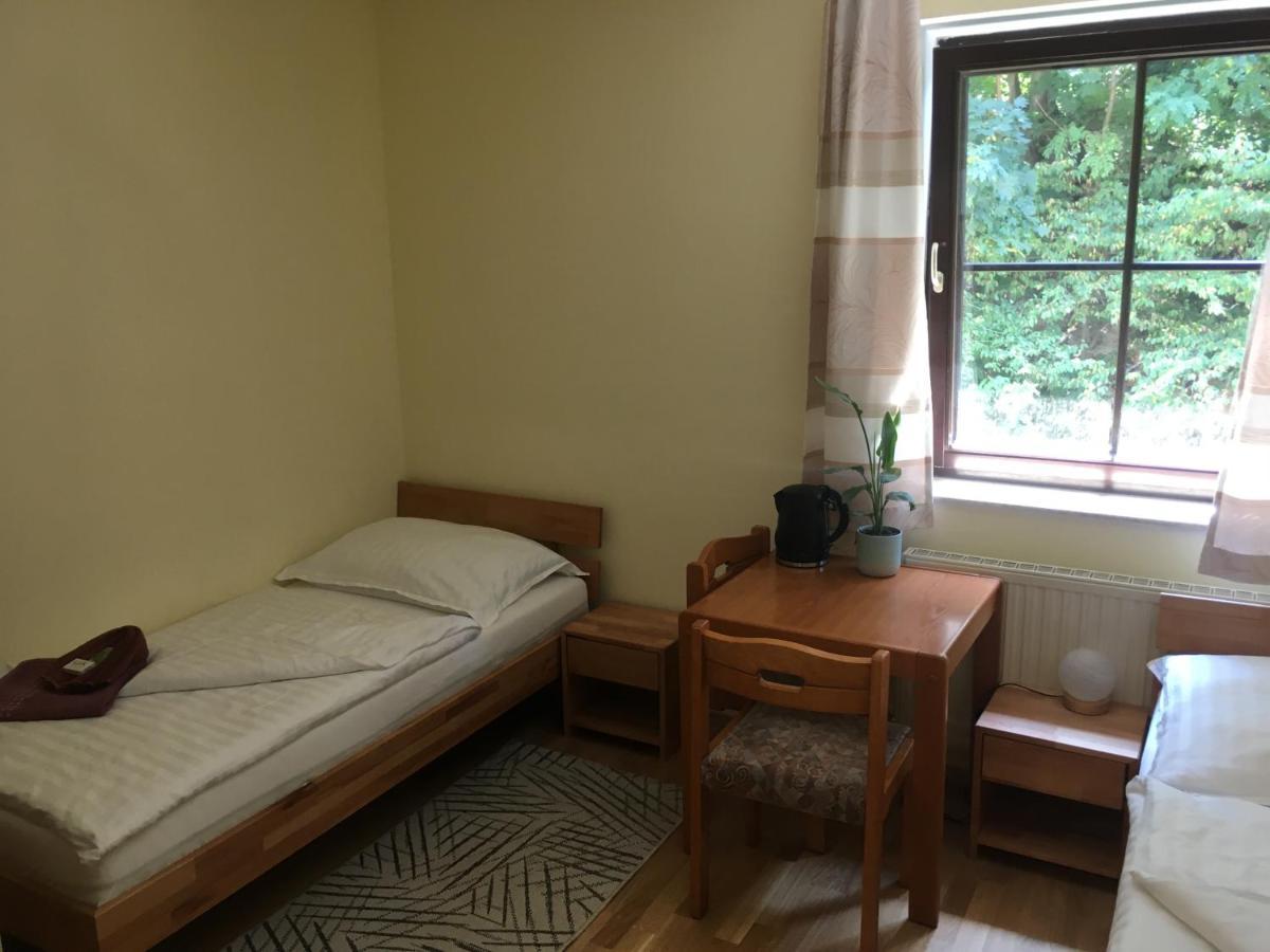 Lindenhof Ybbs Bed & Breakfast Ybbs an der Donau Bagian luar foto